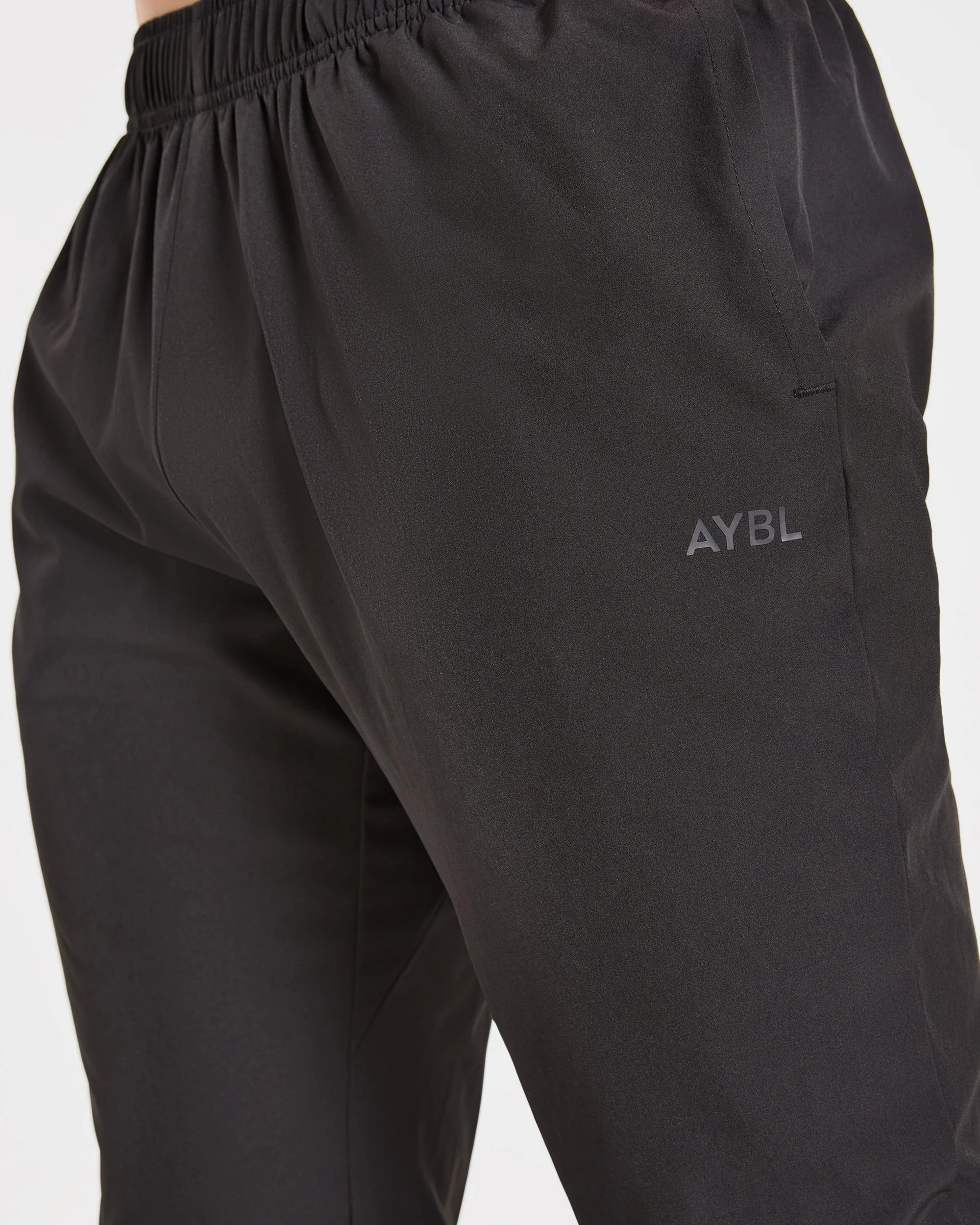 Ascend Woven Joggers - Zwart - Image 5