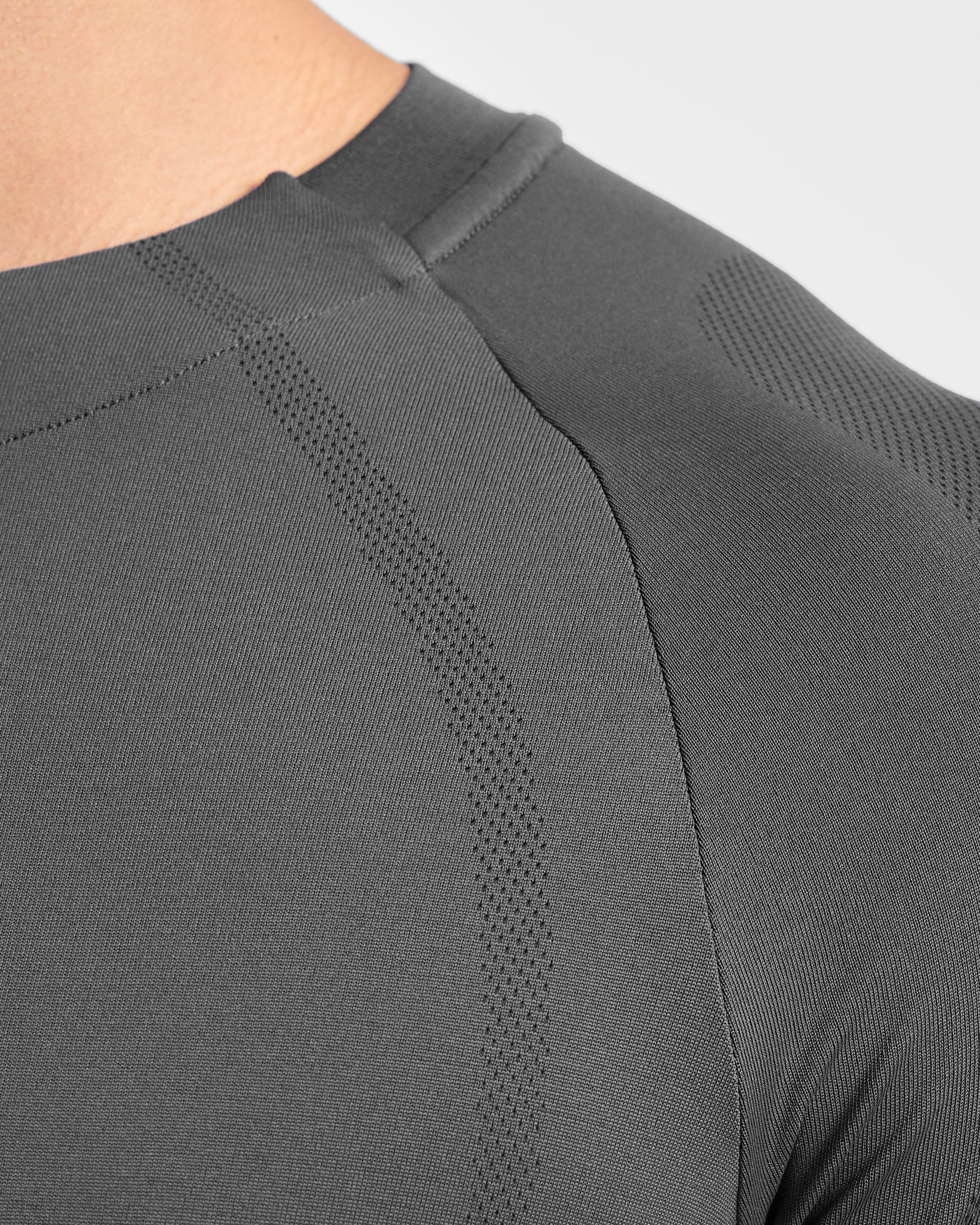Attain Seamless T Shirt - Storm Grijs - Image 6