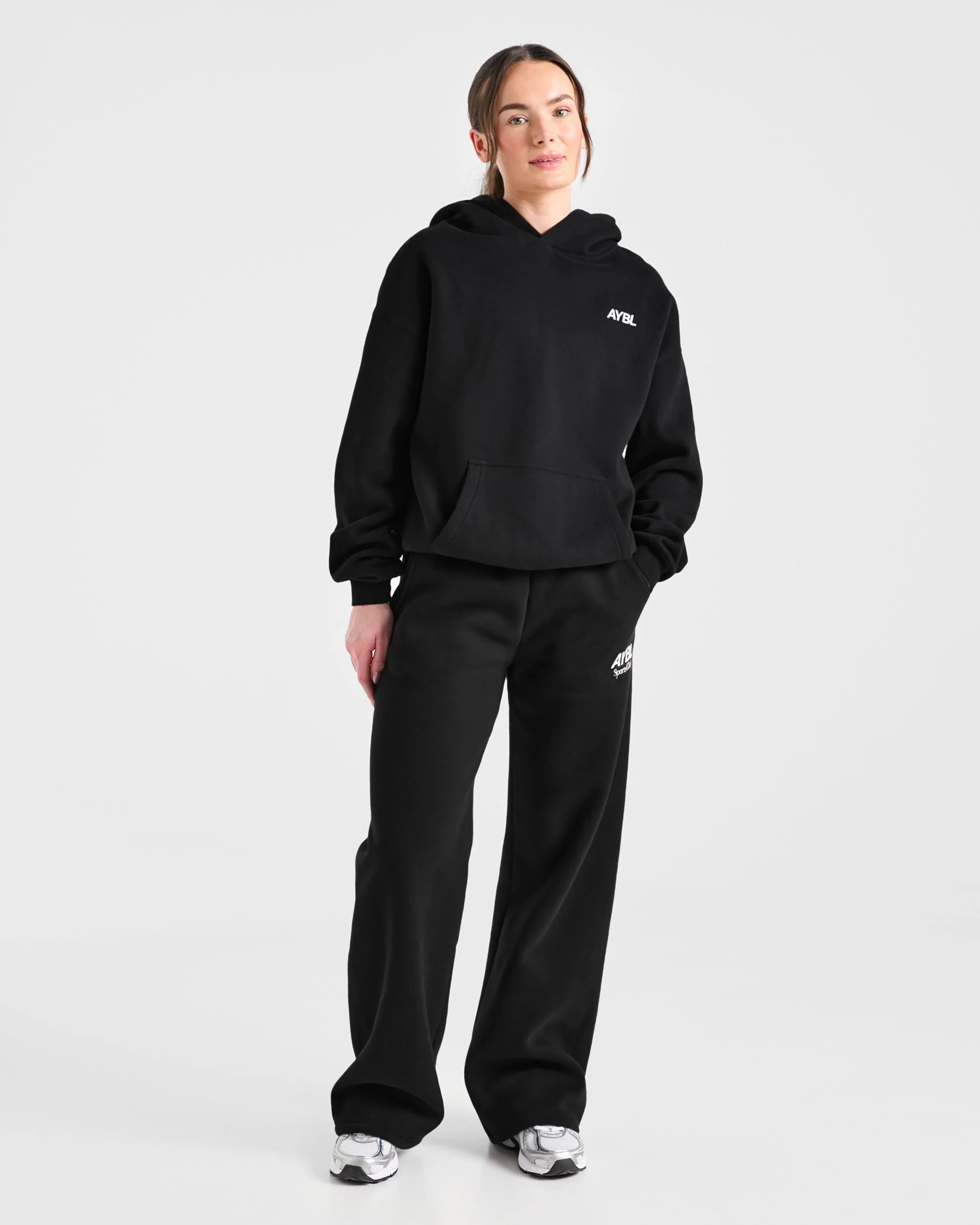 AYBL Sports Club Oversized Straight Leg Joggers -Zwart/Wit - Image 3