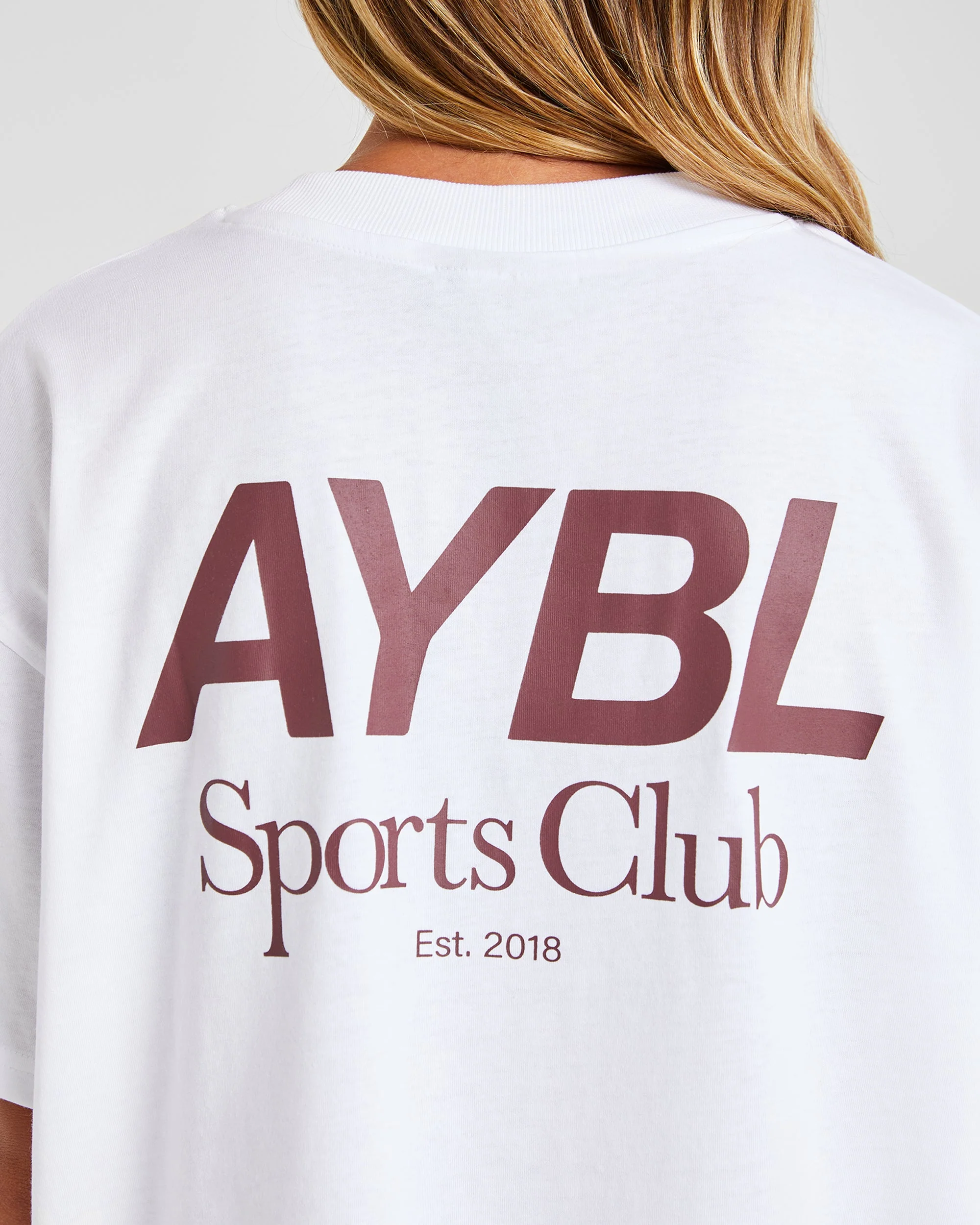AYBL Sports Club Oversized T Shirt - Wit/Bourgondië - Image 5