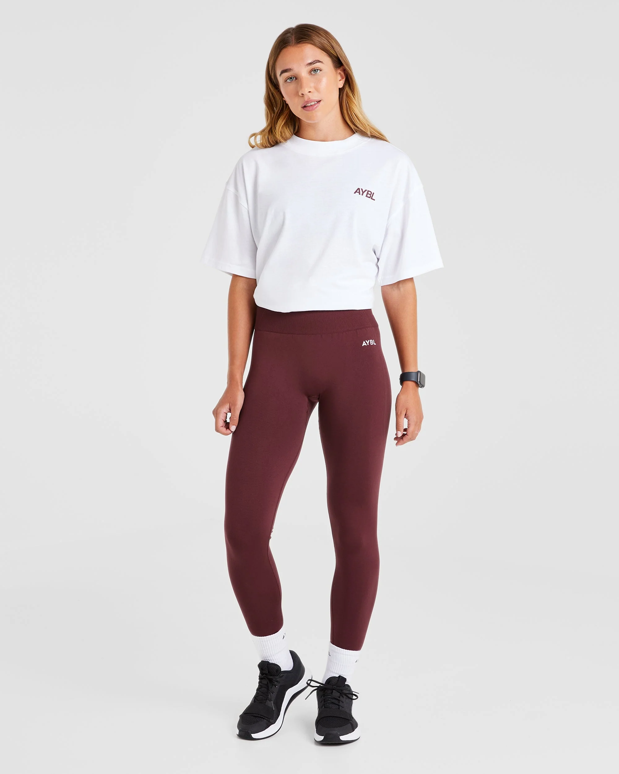 AYBL Sports Club Oversized T Shirt - Wit/Bourgondië - Image 8