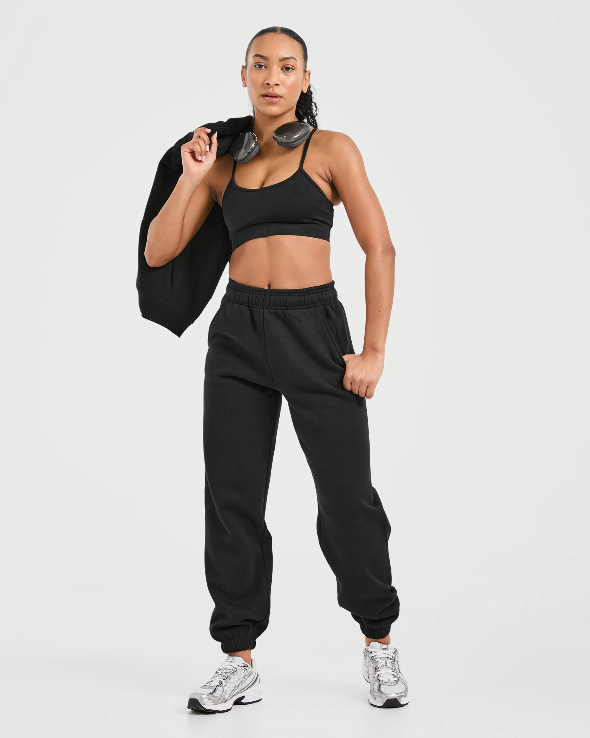 Classic Plush Oversized Joggers - Zwart - Image 8