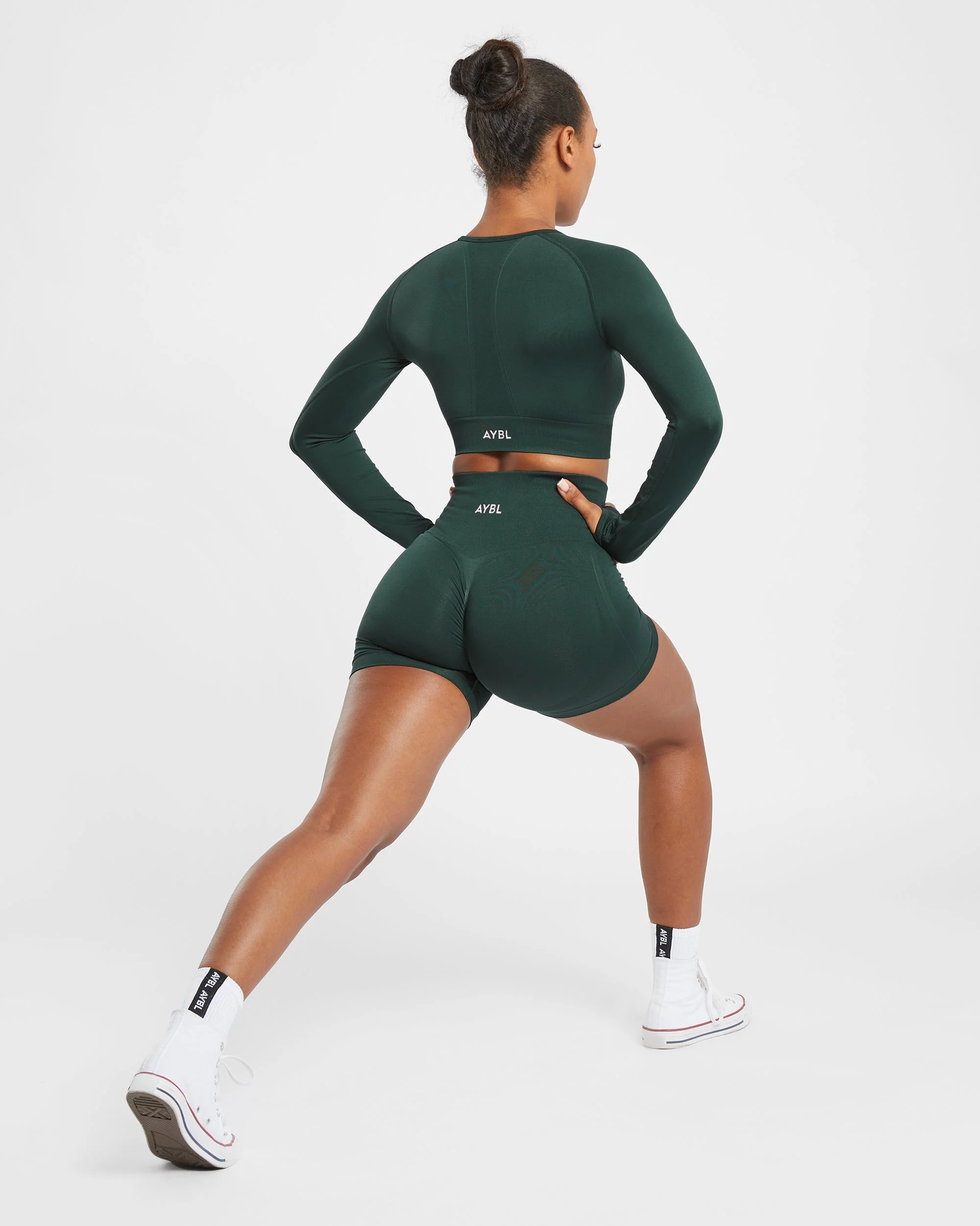 Empower Seamless Long Sleeve Crop Top - Dark Groen - Image 15