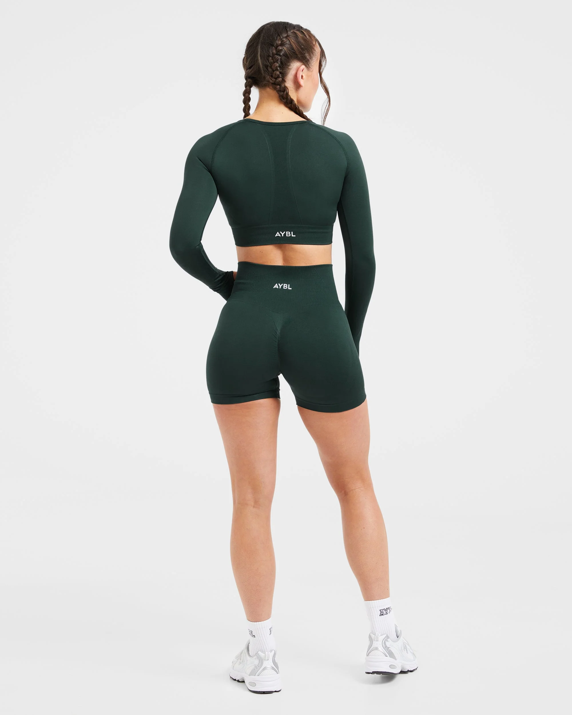 Empower Seamless Long Sleeve Crop Top - Dark Groen - Image 4
