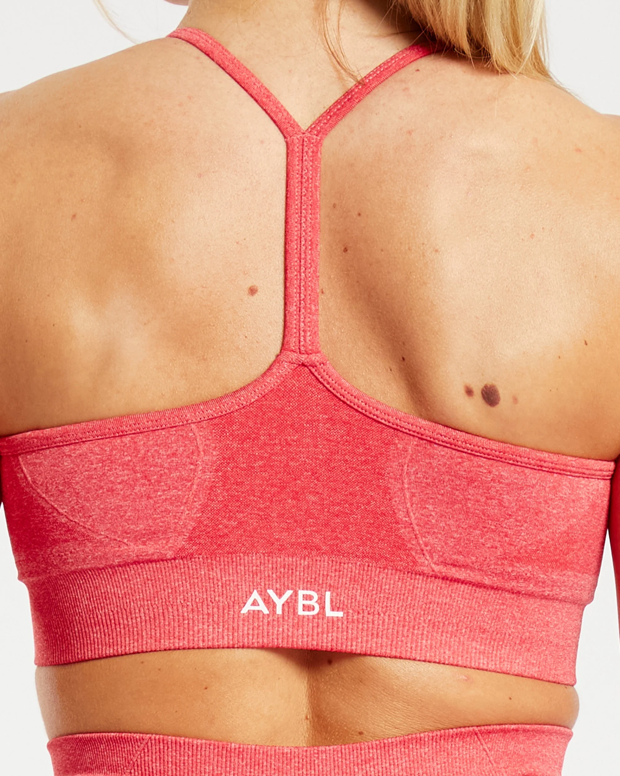 Empower Seamless Sports Bra - Coral Rood Marl - Image 6