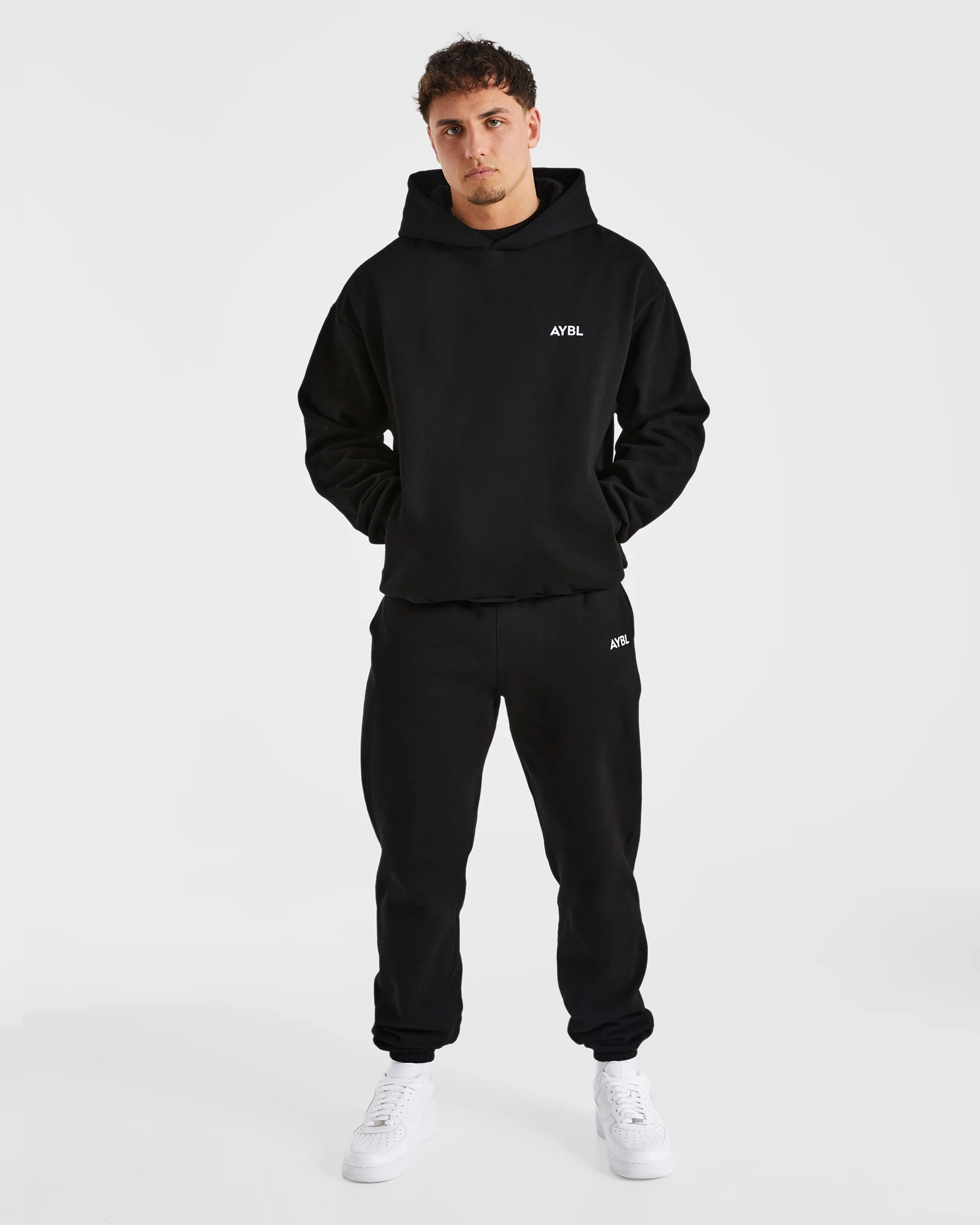 Essential Oversized Hoodie - Zwart - Image 3