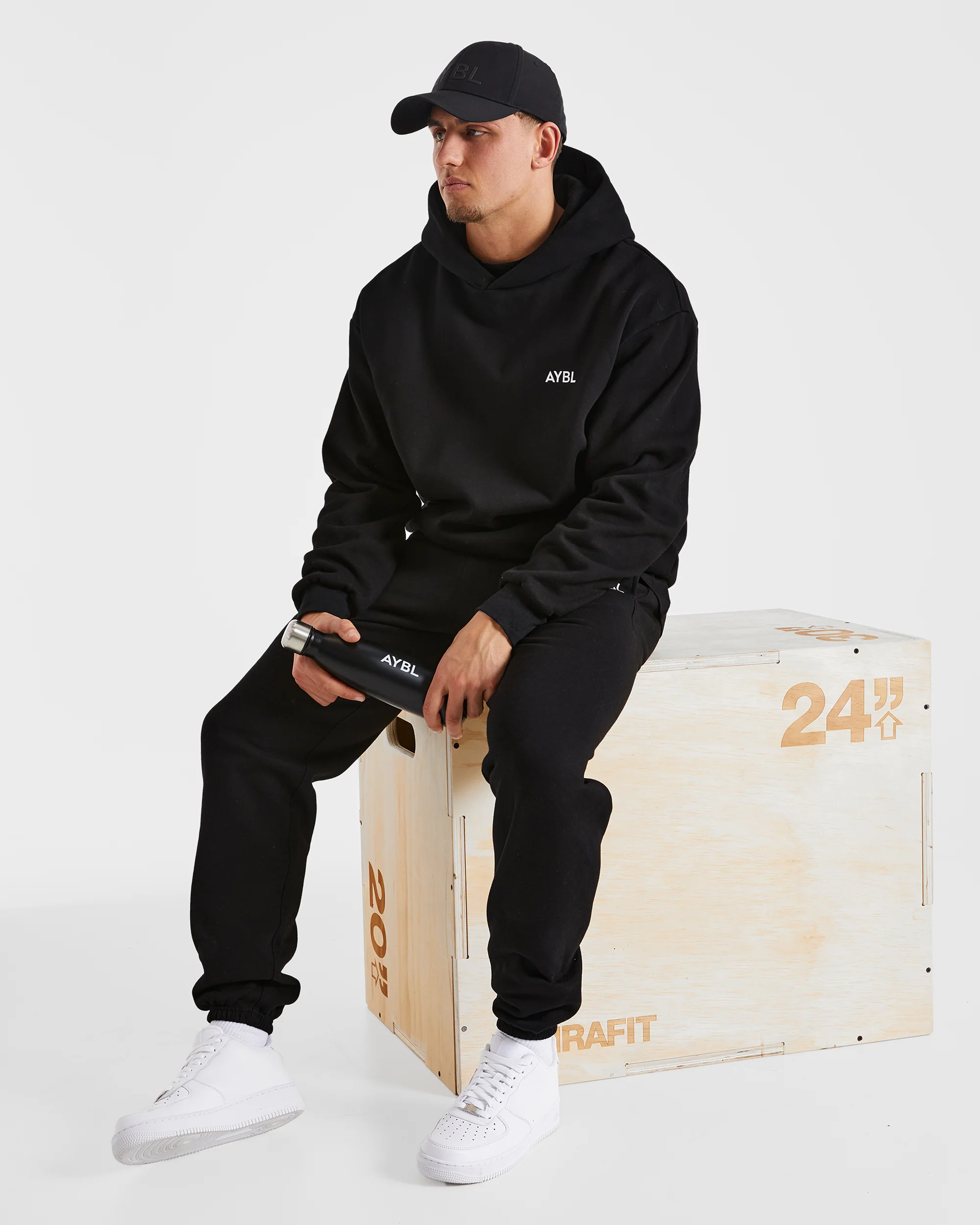Essential Oversized Hoodie - Zwart - Image 8