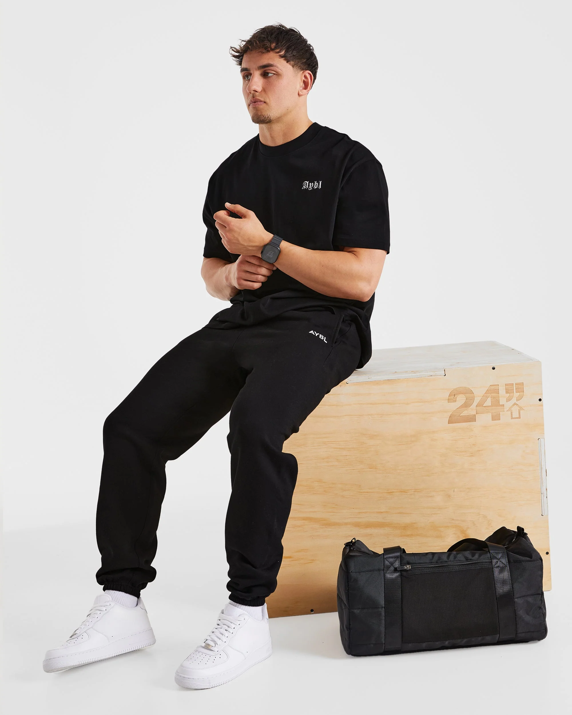 Essential Oversized Joggers - Zwart - Image 7