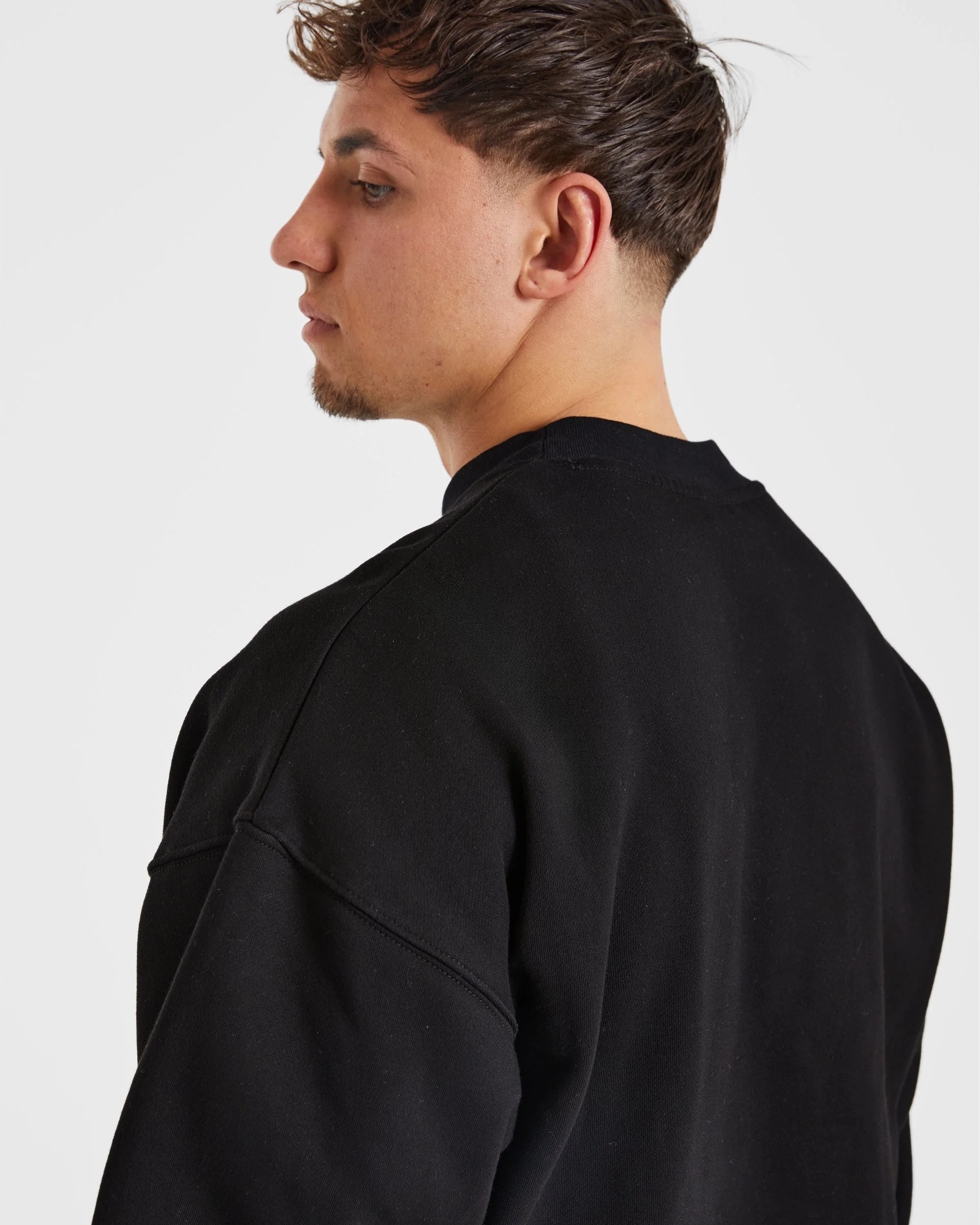 Essential Oversized Sweater - Zwart - Image 5