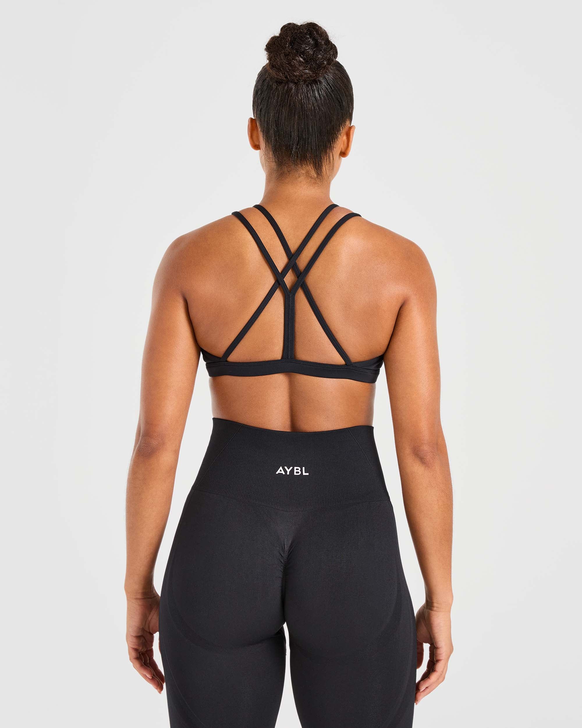 Essential Strappy Sports Bra - Zwart - Image 2