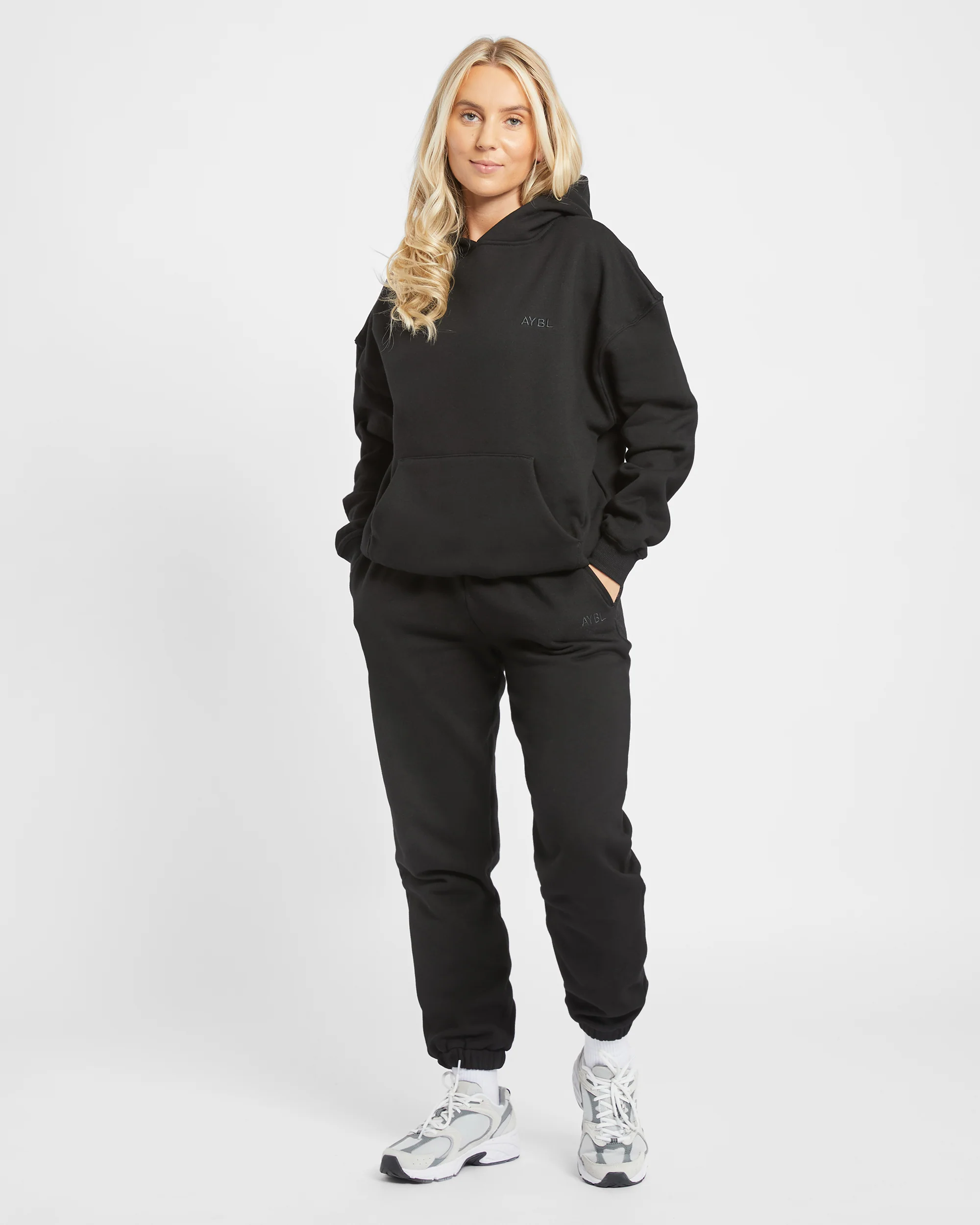 Premium Oversized Hoodie - Zwart - Image 3