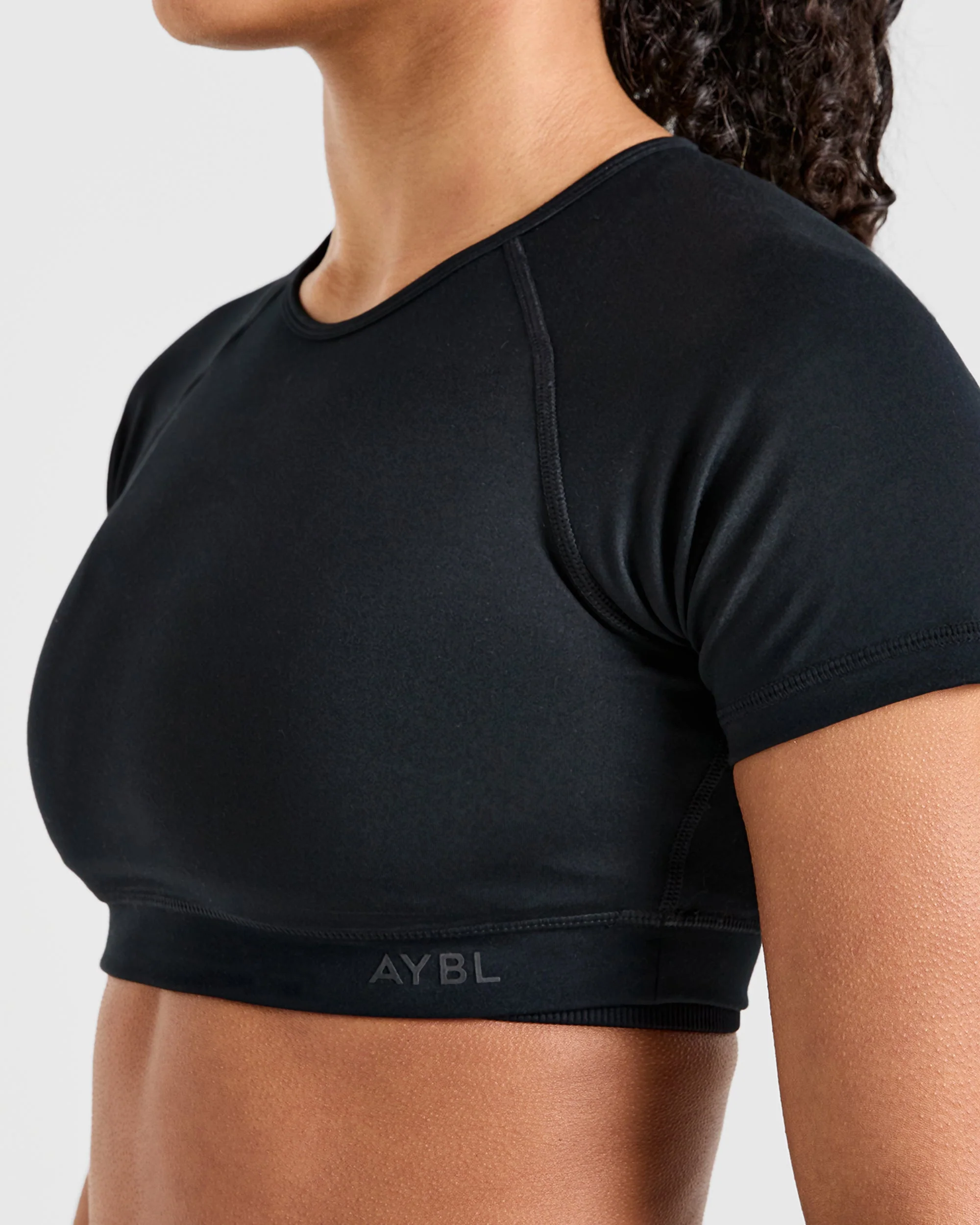 Staple Crop Top - Zwart - Image 5