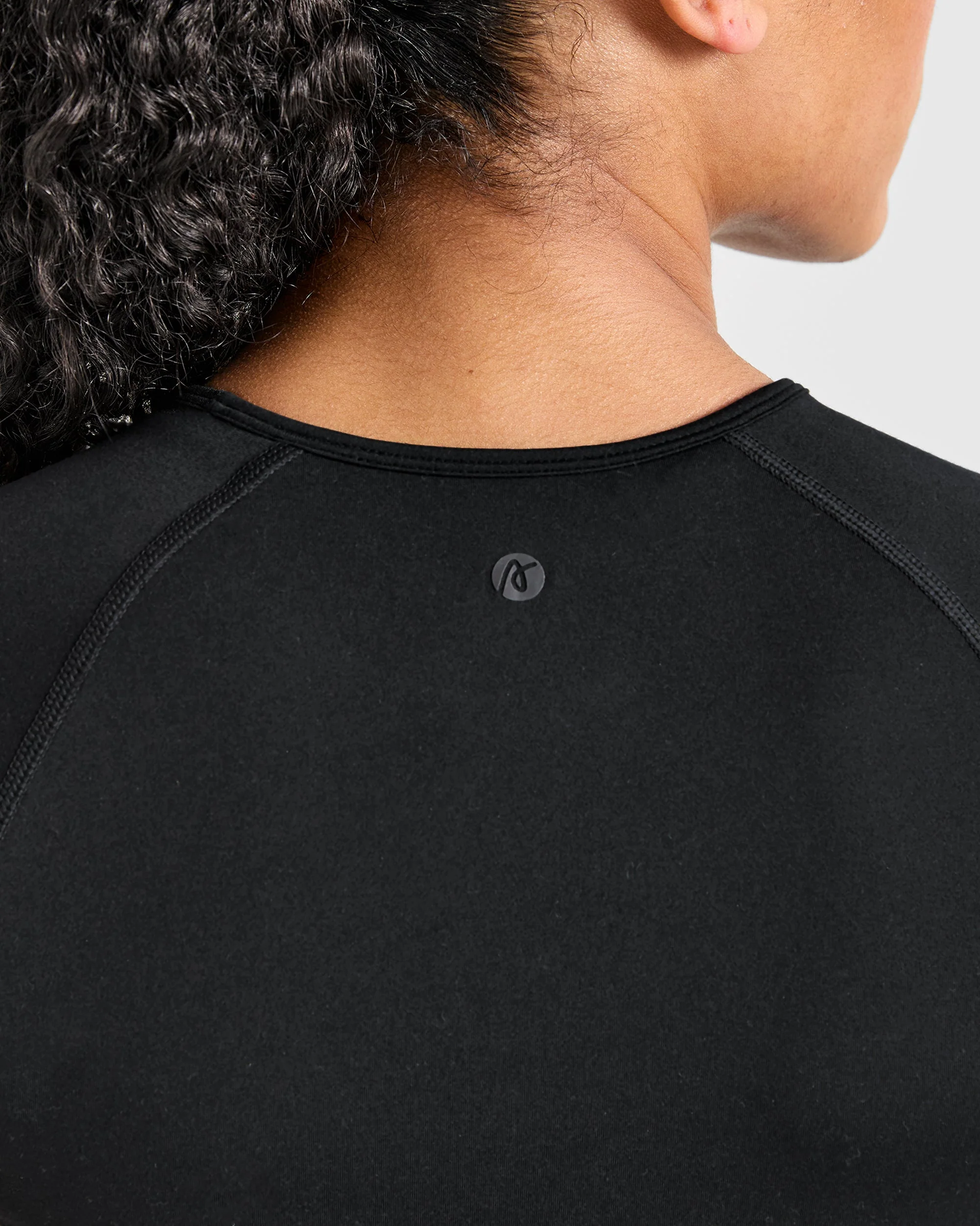 Staple Crop Top - Zwart - Image 6