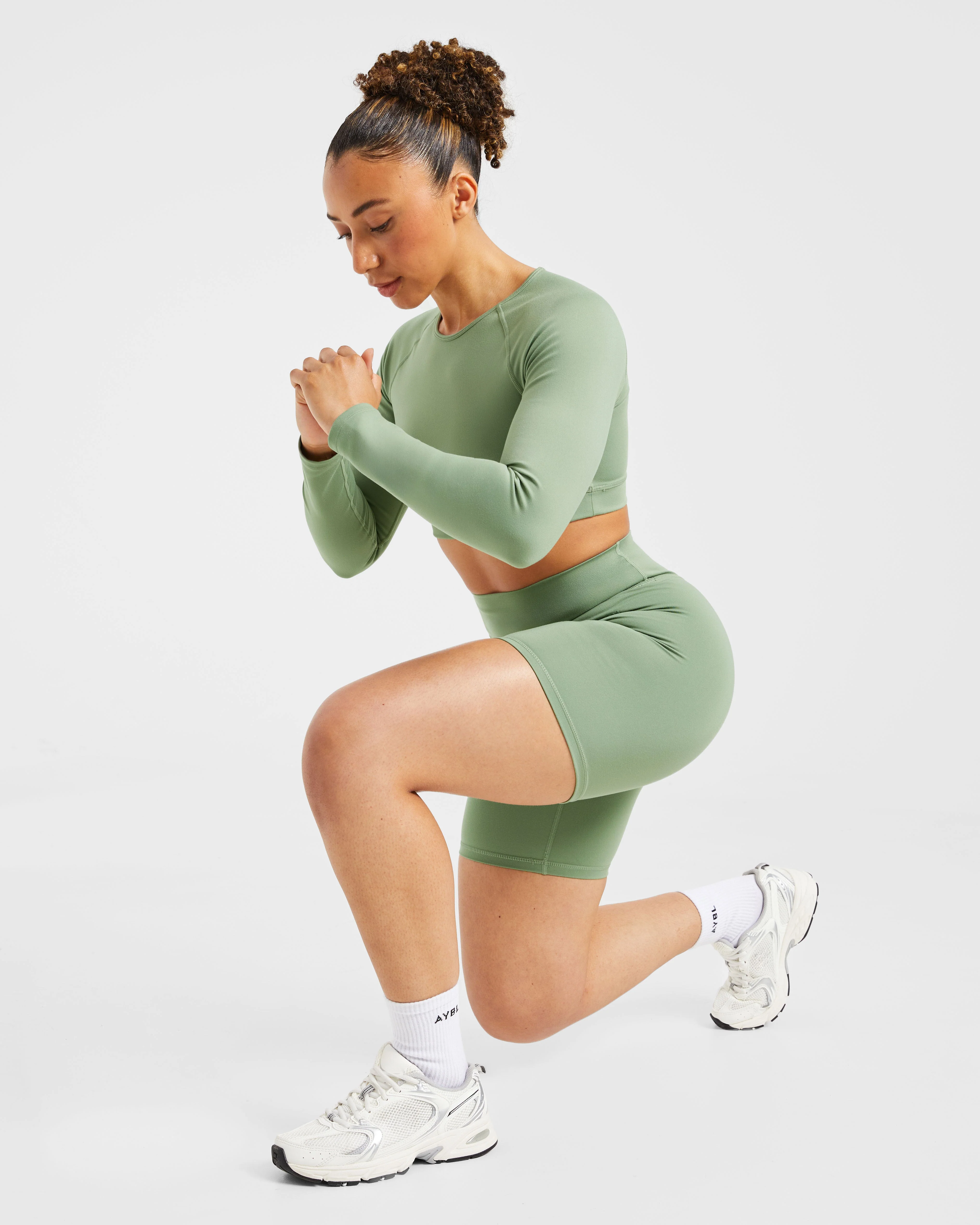 Staple Long Sleeve Crop Top - Olive Groen - Image 8