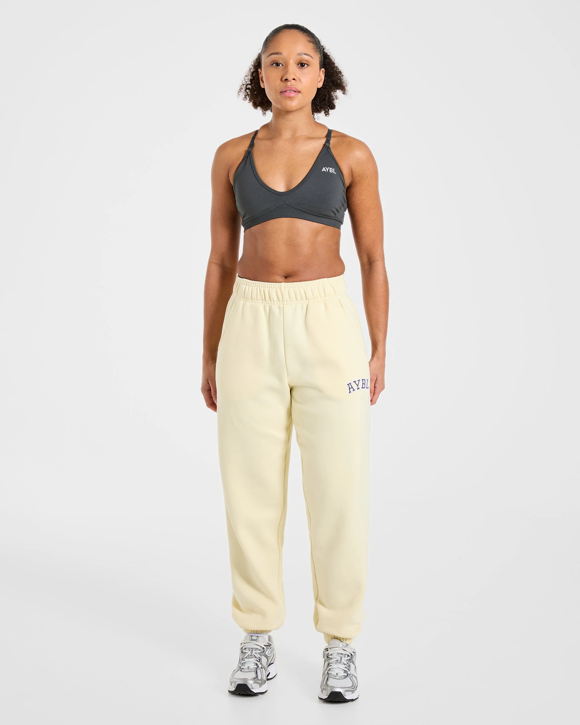 Varsity 2.0 Oversized Joggers - Butter Geel - Image 3